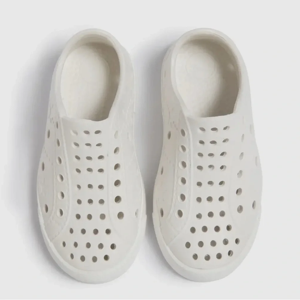 Shooshoos waterproof Kids White Slip-On Shoes NWT
